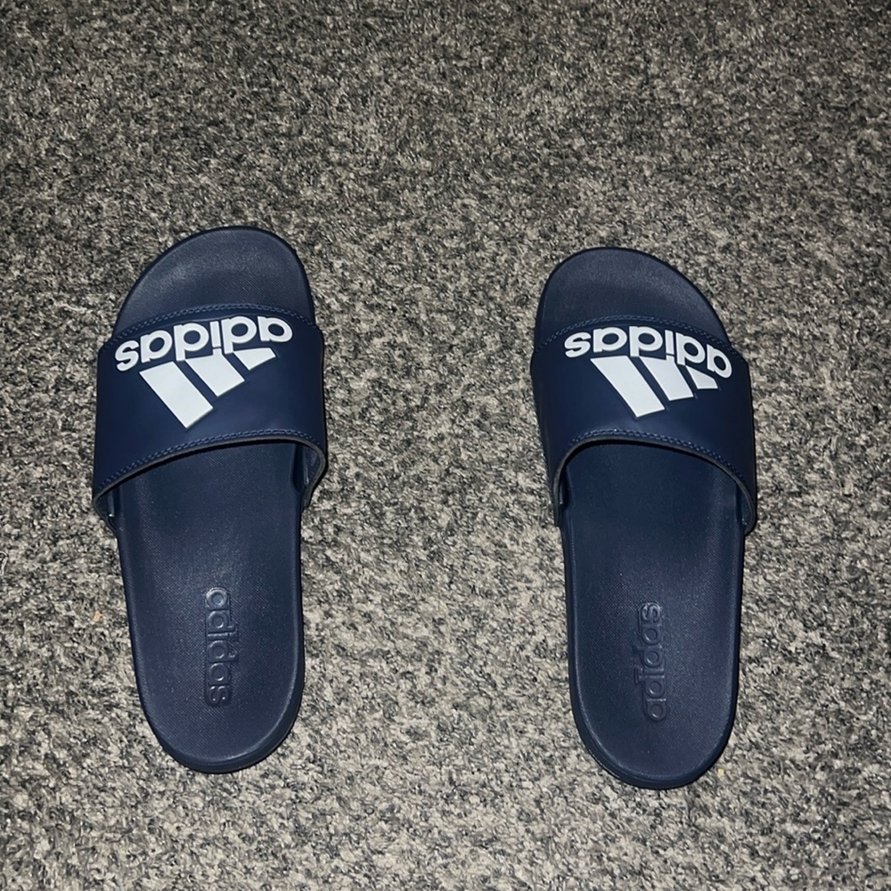 Adidas comfort slide